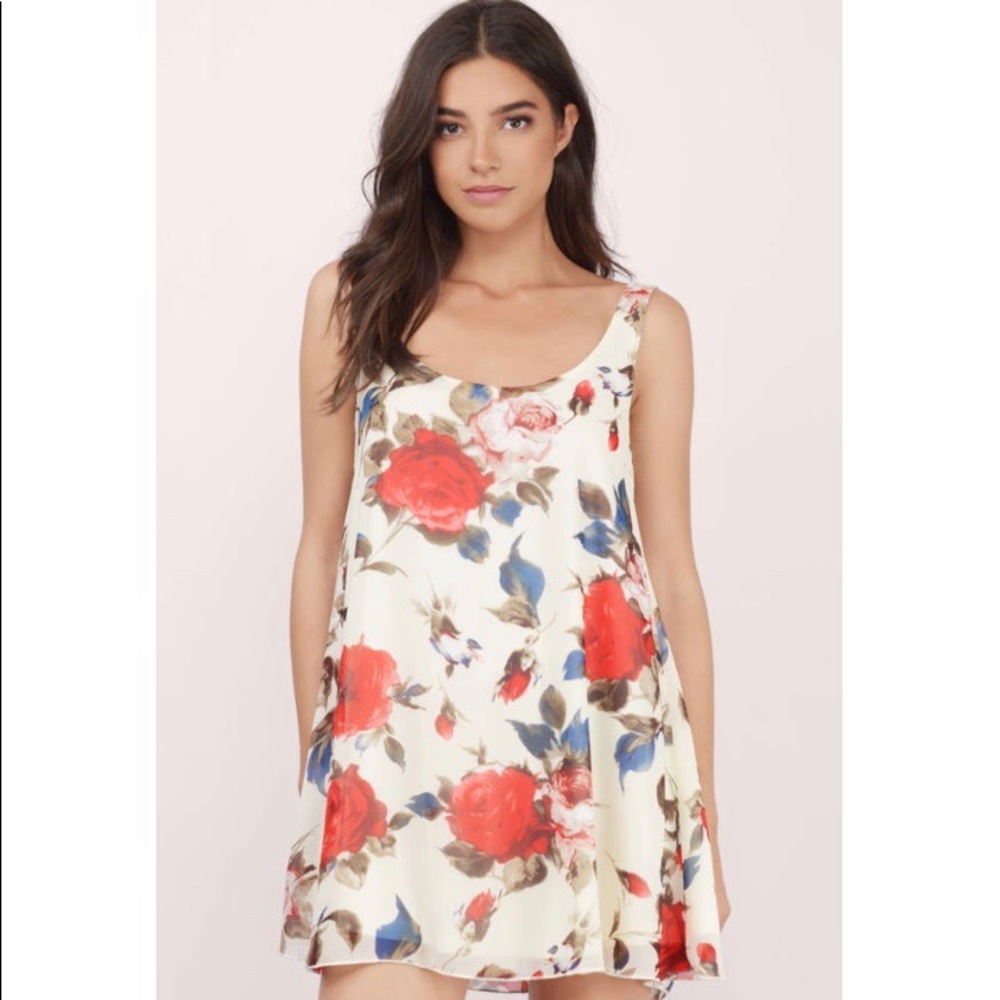 Tobi Weylie Shift Dress in Cream Floral 💐